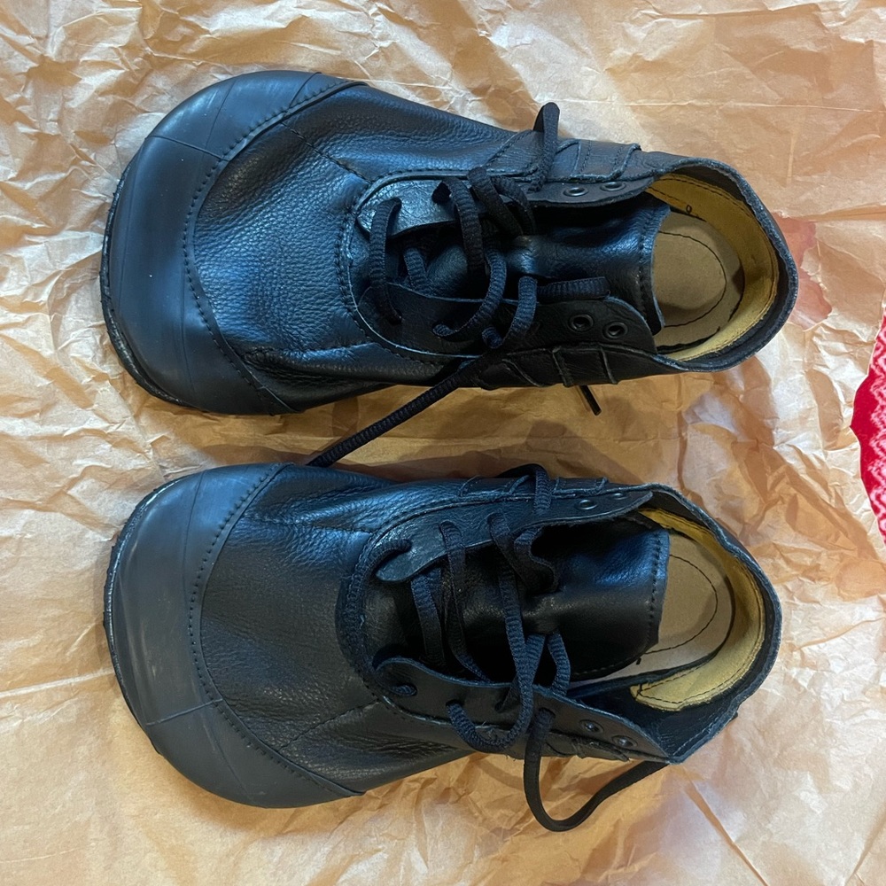 Softstar Black Primal RunAmocs 5W